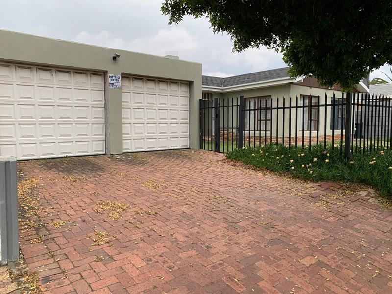 4 Bedroom Property for Sale in Monte Vista Western Cape